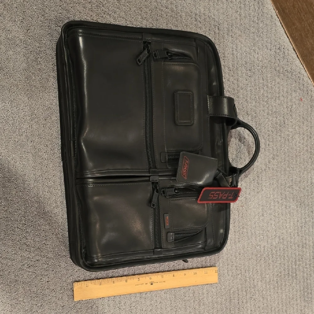 NWT Tumi TPass Medium Screen Slim Black Leather Men's Briefcase